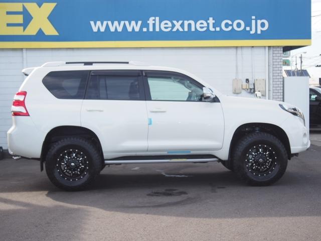 ランクル・プラド・ＦＪクルーザー・ハイラックスサーフ・タンドラ・セコイア・タコマと、フレックスは人気の車種が勢揃い！！お得な新車、中古車選びはフレックスにお任せください♪
