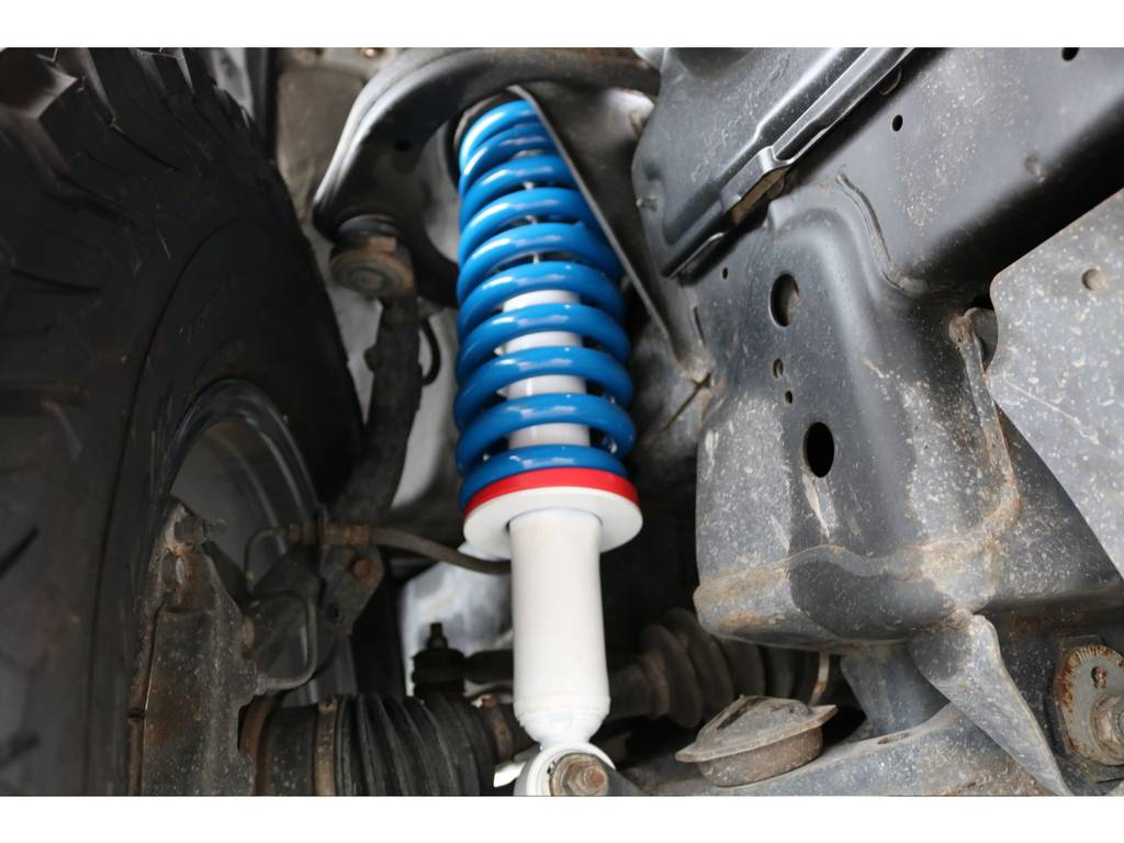 新品ショック＆２インチコイル交換で快適に運転をサポートしてくれます☆