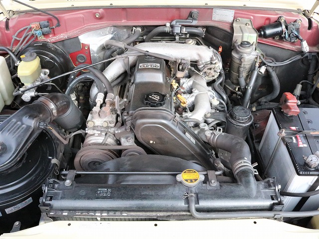 エンジンは１ＫＺ３０００ccディーゼルターボでパワフルです！