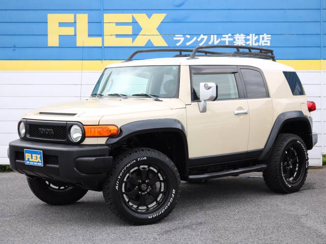 人気のベージュ左ハンドルFJクルーザー新入庫です！