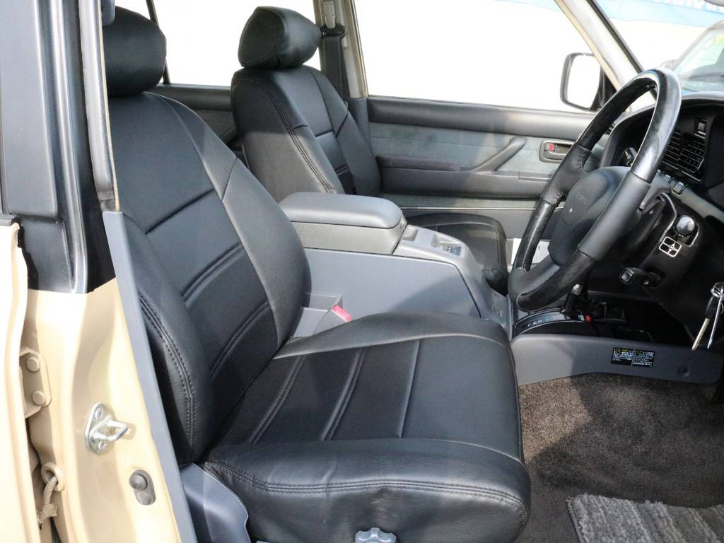 運転しやすいドライビングシート