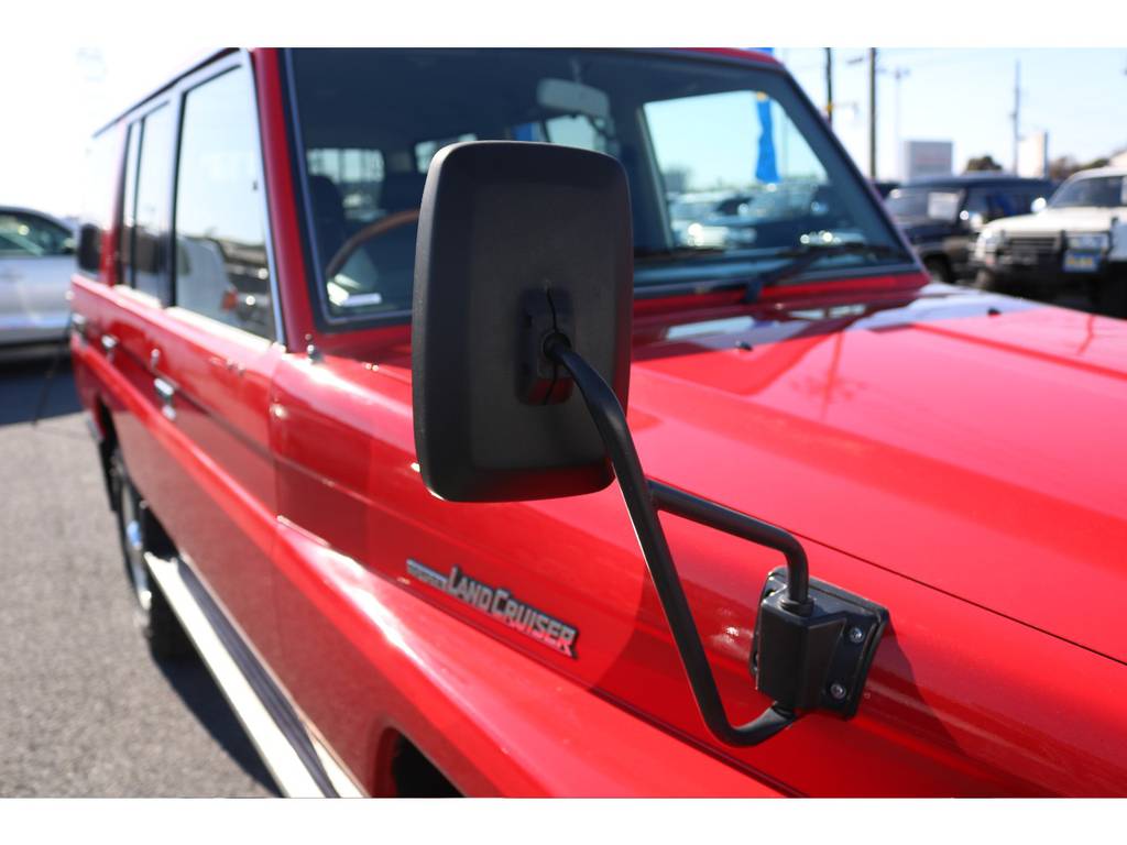 納車後も同じ敷地内に自社工場完備しておりますので、カスタム・車検・などもお気軽に御相談下さい。