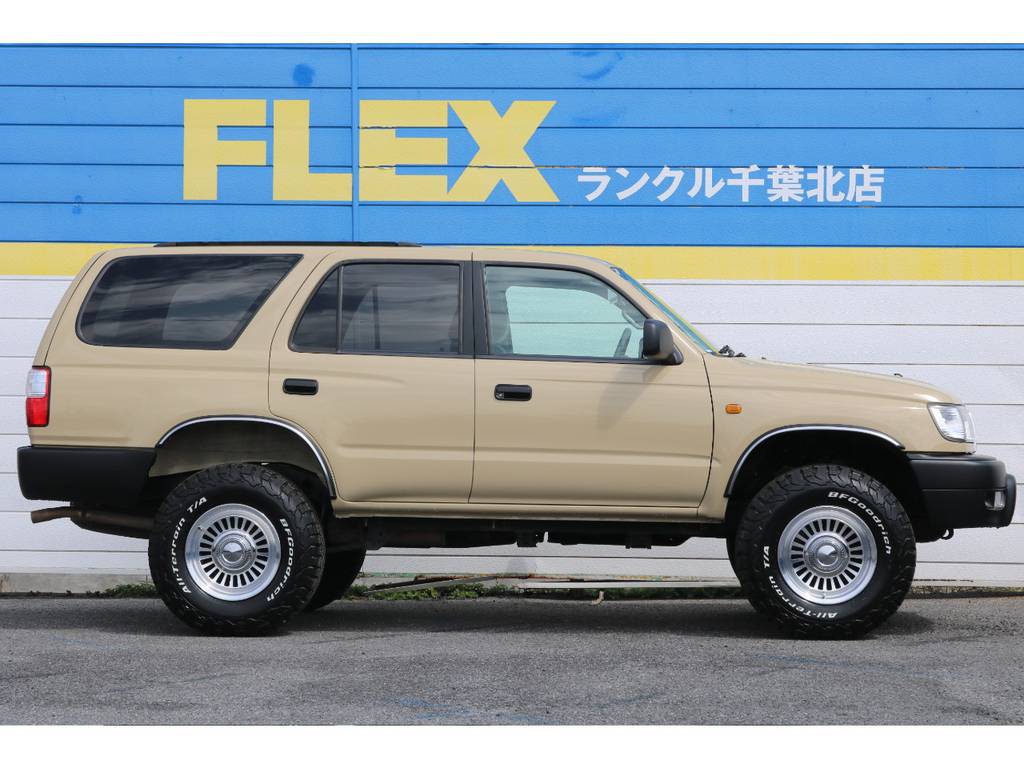 ラバーフェンダーも純正も物を使っておりますので自然な仕上がりです☆