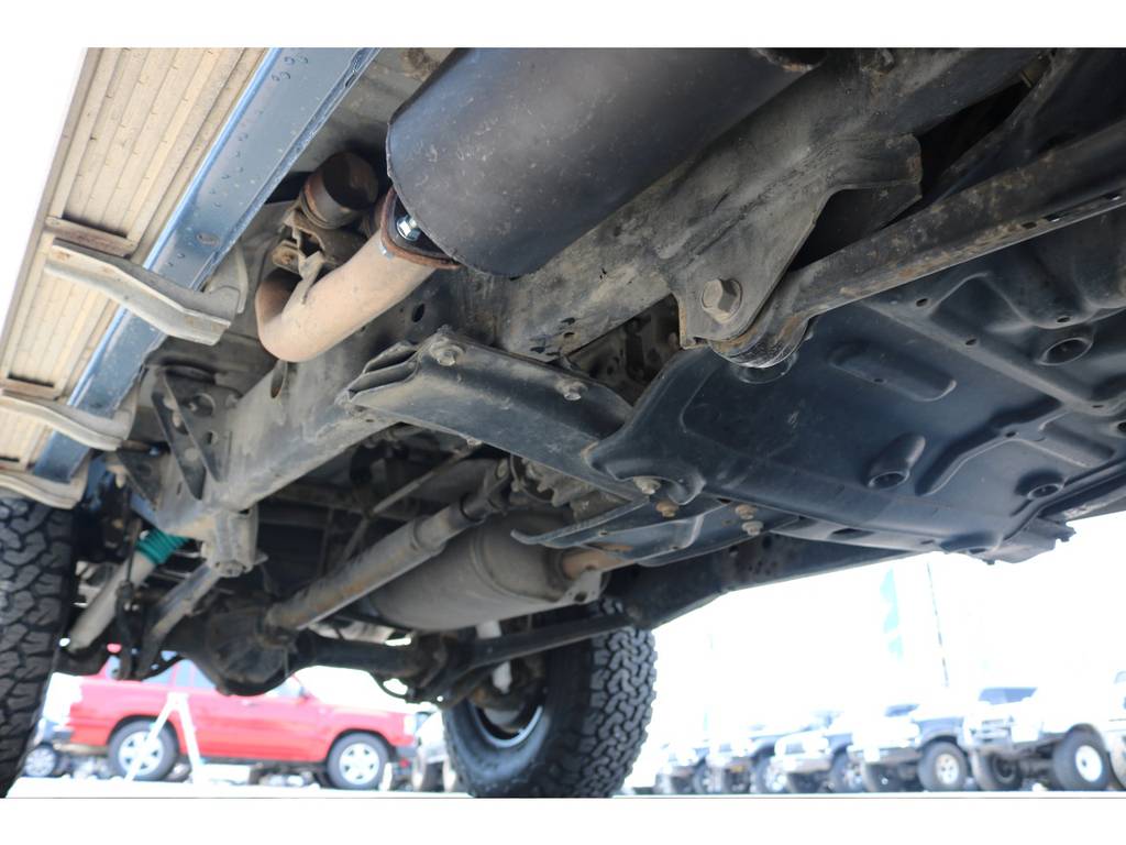 ご納車時には足回りに錆止め防止を施しご納車させて頂きます☆