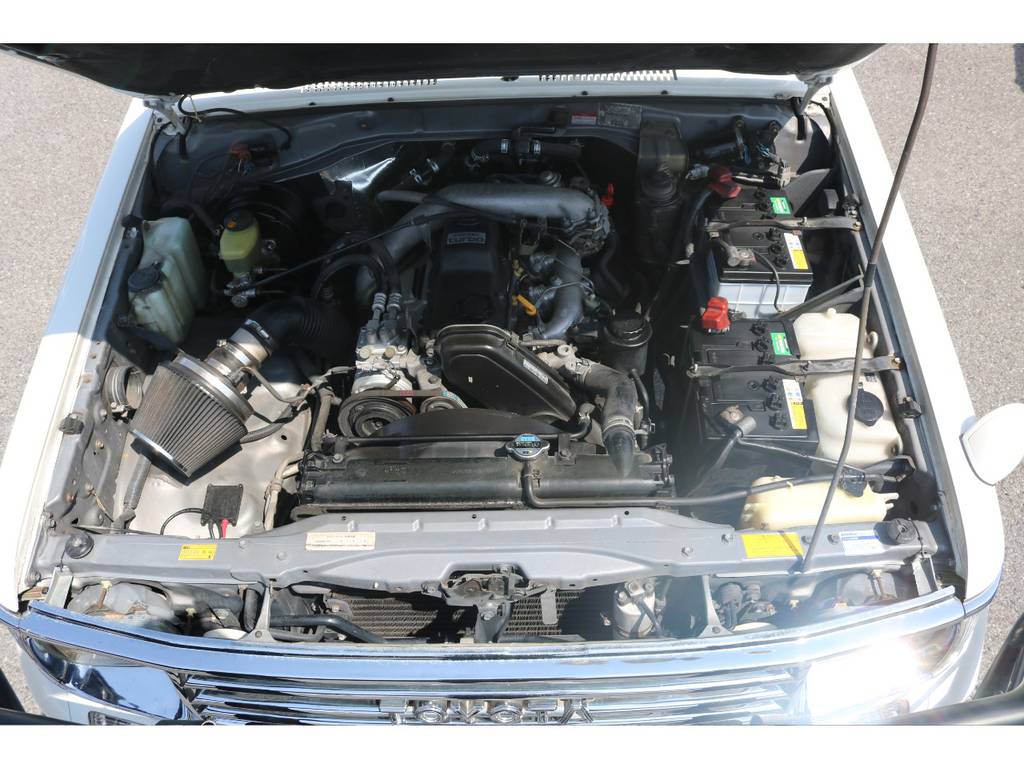 ３０００ｃｃのディーゼルターボエンジン搭載☆耐久性に優れターボ付で加速もスムーズです☆