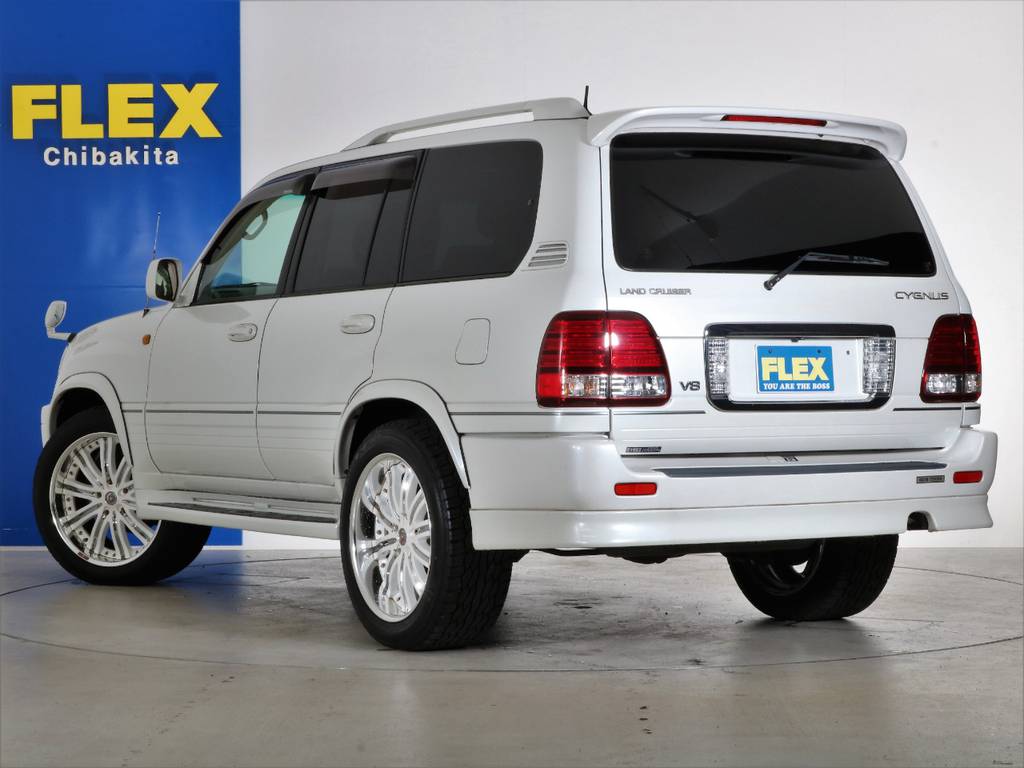 ３０ｍｍオーバーフェンダーに２４インチＡＷがよく似合っています！