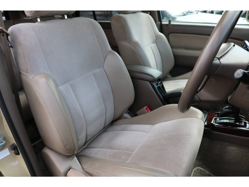 専用シートで長時間の運転もサーポートしてくれます☆