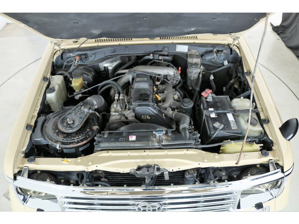 店舗敷地内に工場完備ですので車検から整備までお任せください。
