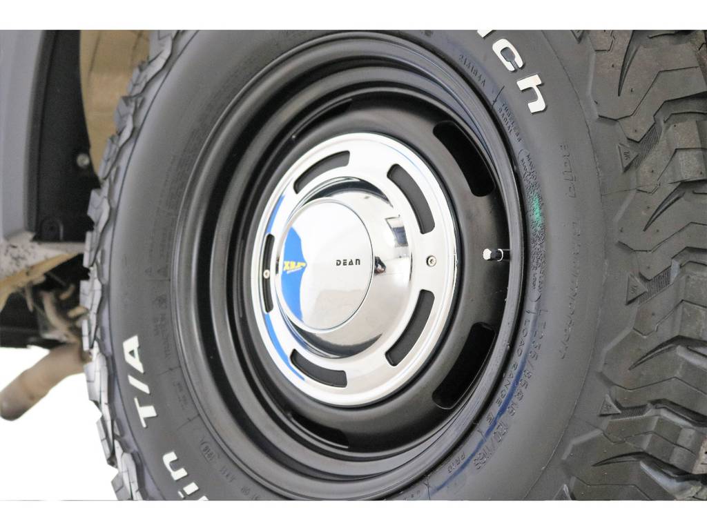 新品ＤＥＡＮクロスカントリー１６インチホイール＆新品ＢＦグッドリッチＡＴタイヤを装着致しました！
