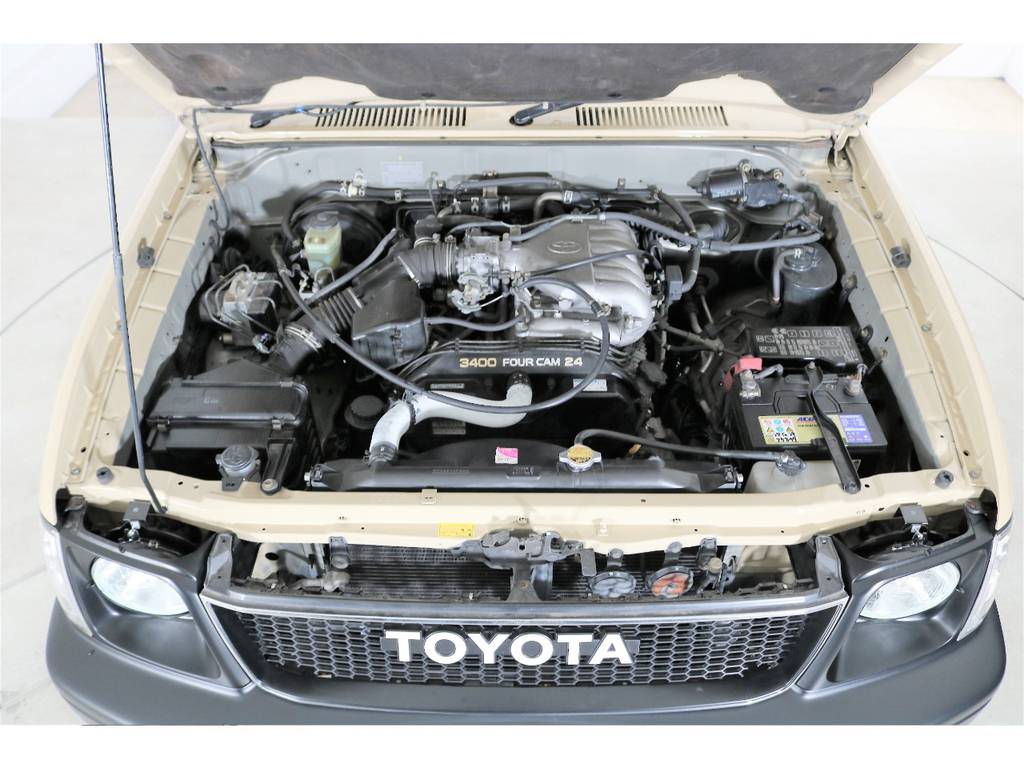 ３，４リッターガソリンエンジン☆パワフルな走りで快適な運転が出来ます☆