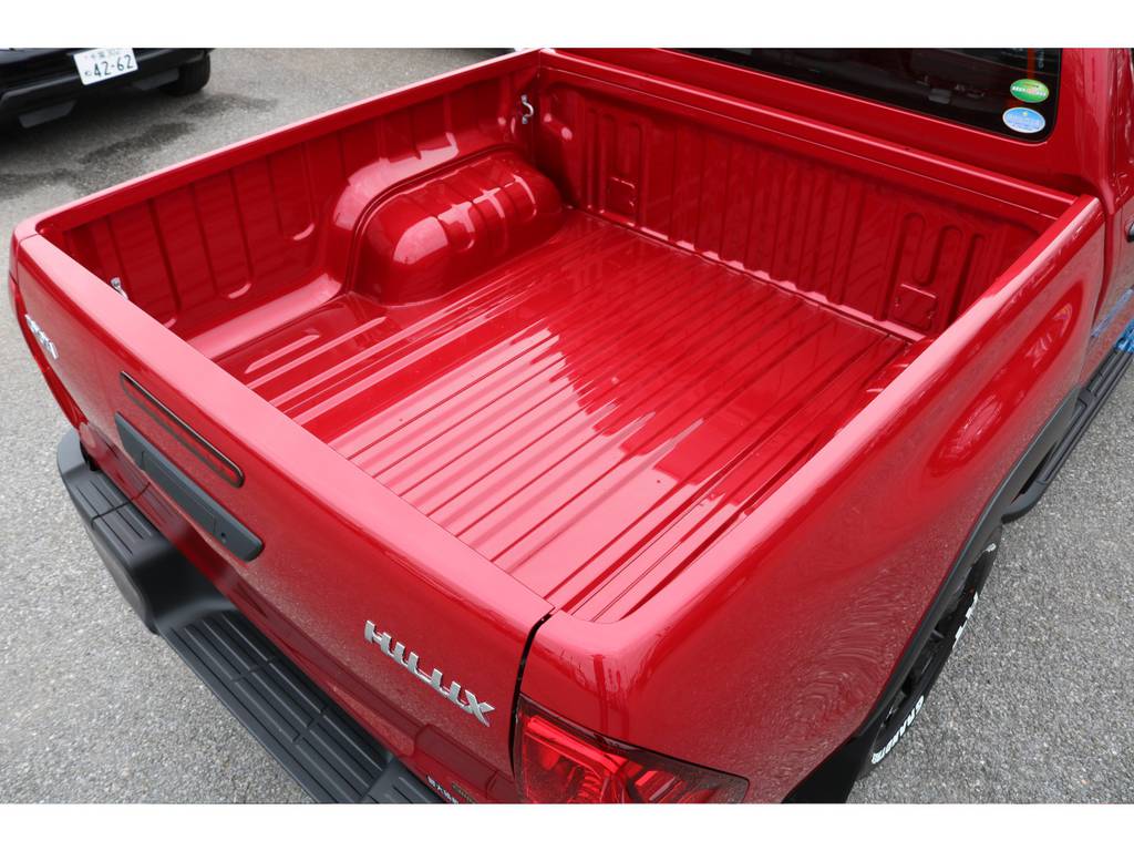 大きな荷台☆アウトドアには重宝しますね☆