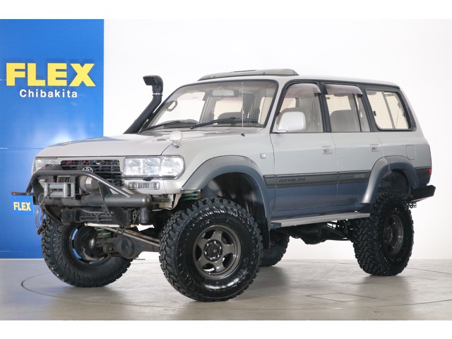 後期最終型のパールⅡカラー！リフトアップ・ウインチ・シュノーケルが付いたオフロード仕様入庫です☆
