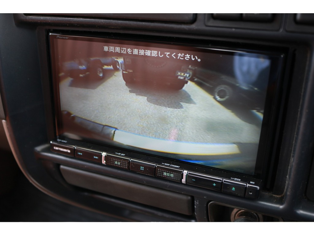 バックカメラ付き！！駐車の際も安心です☆