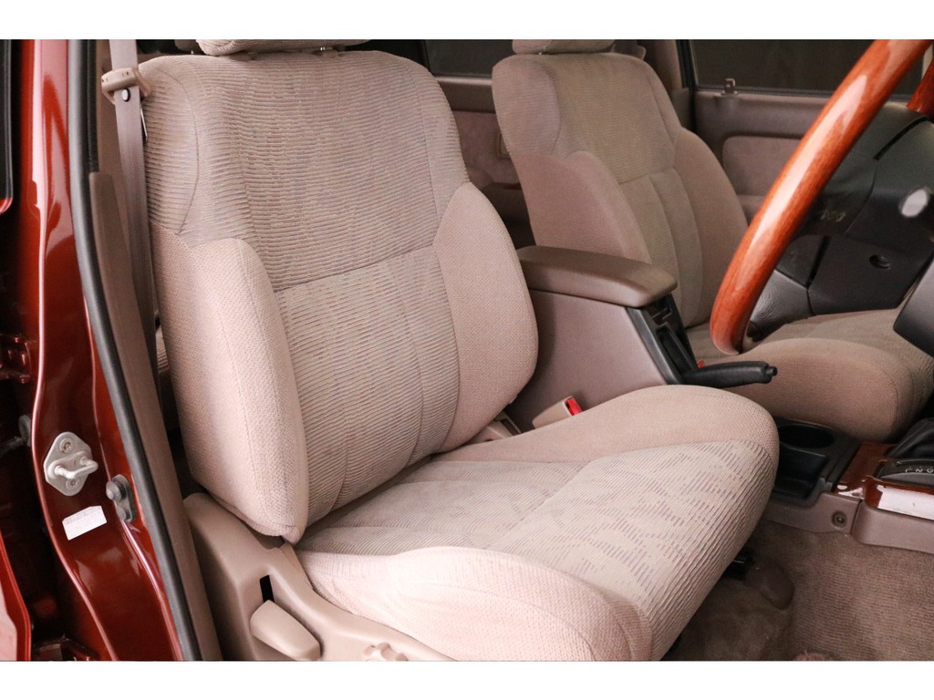 運転席はご覧の状態です！