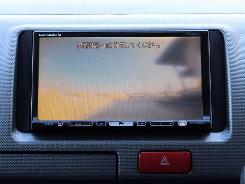 もちろん、バックカメラ装備で、車庫入れが苦手な方でも安心ですよ♪