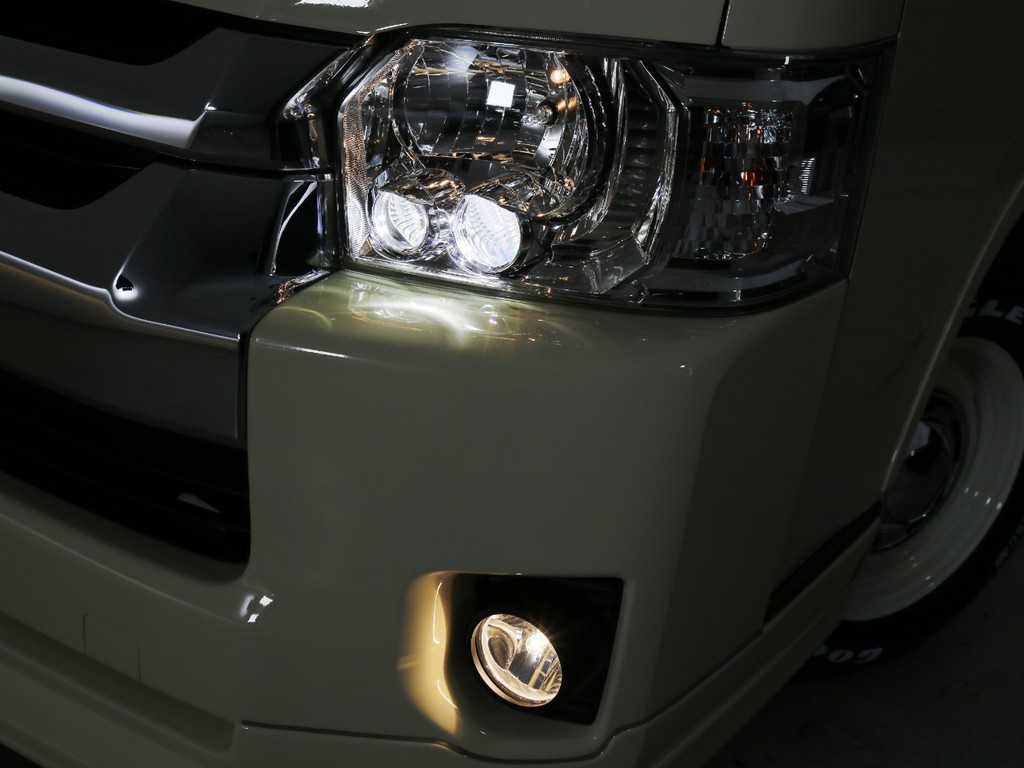 メーカーオプション　ＬＥＤヘッドランプ装備済！