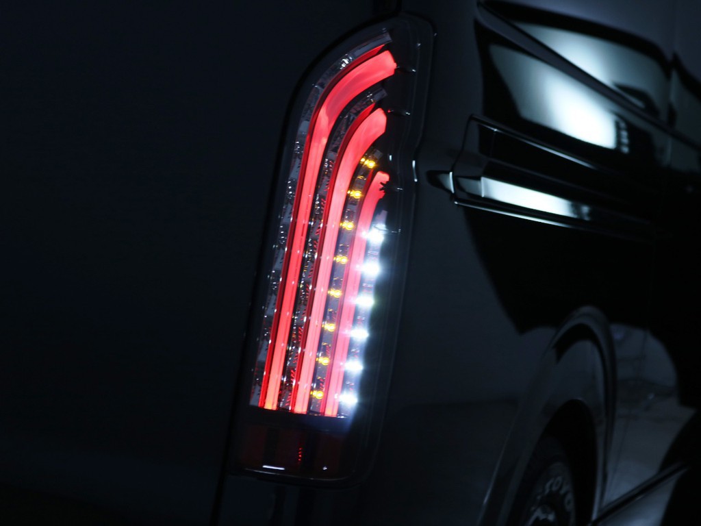新品　ＦＬＥＸオリジナル　ＬＥＤテールランプ　煌ブラック♪