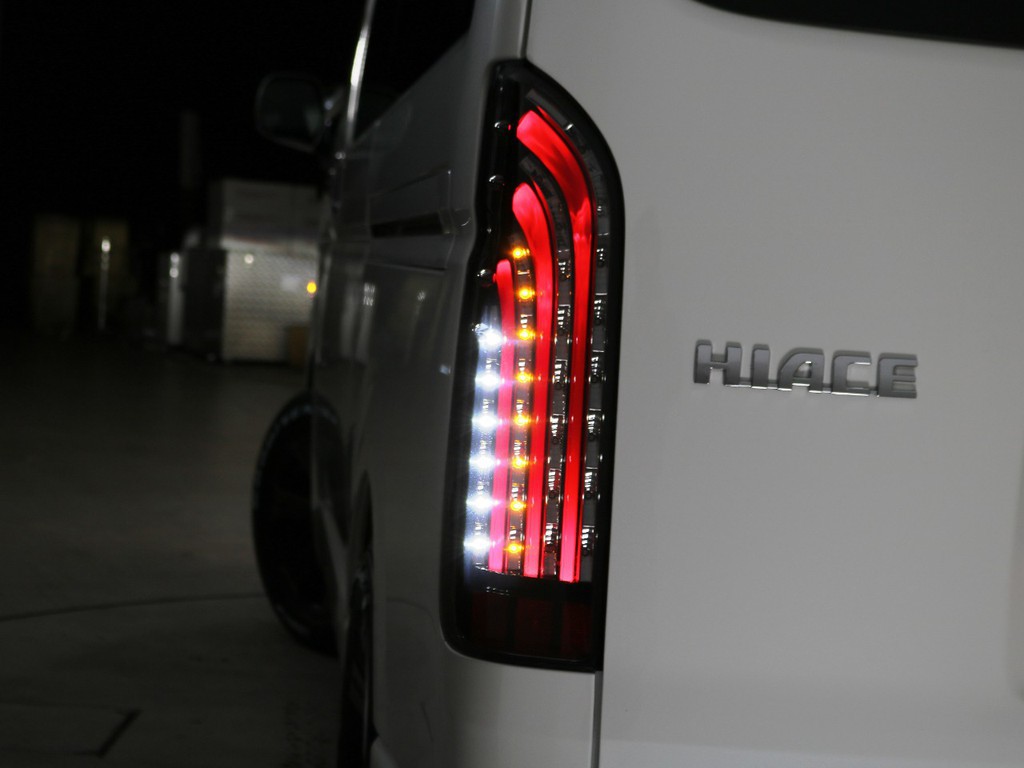 新品　ＦＬＥＸオリジナル　ＬＥＤテールランプ　煌ＲＥＤ装着！