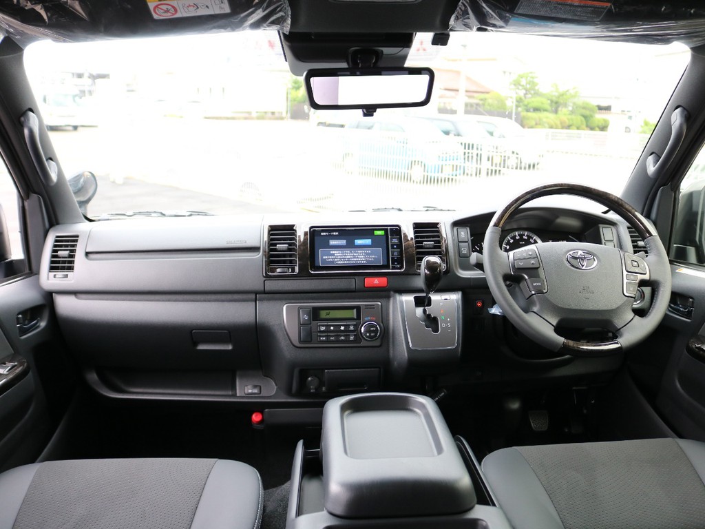 新車未登録ハイエースV　DARKPRIMEⅡ！　２．８ＤＴ４WD　トヨタセーフティセンス搭載！