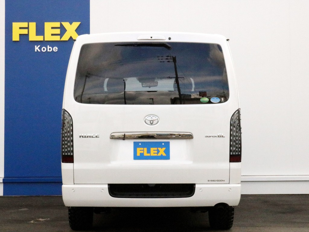 ハイエースをお探しならＦＬＥＸ神戸店へ！　神戸店の展示車両は勿論の事、全国のＦＬＥＸが保有するハイエースの中から貴方にぴったりの一台をお探し致します！