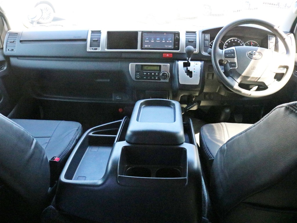 LEDヘッドライト、パワースライド等の新車時メーカーオプションも完備！　内外装の状態も良く綺麗な１台！　FLEXオリジナルアイテムも新品パーツにて多数インストール！