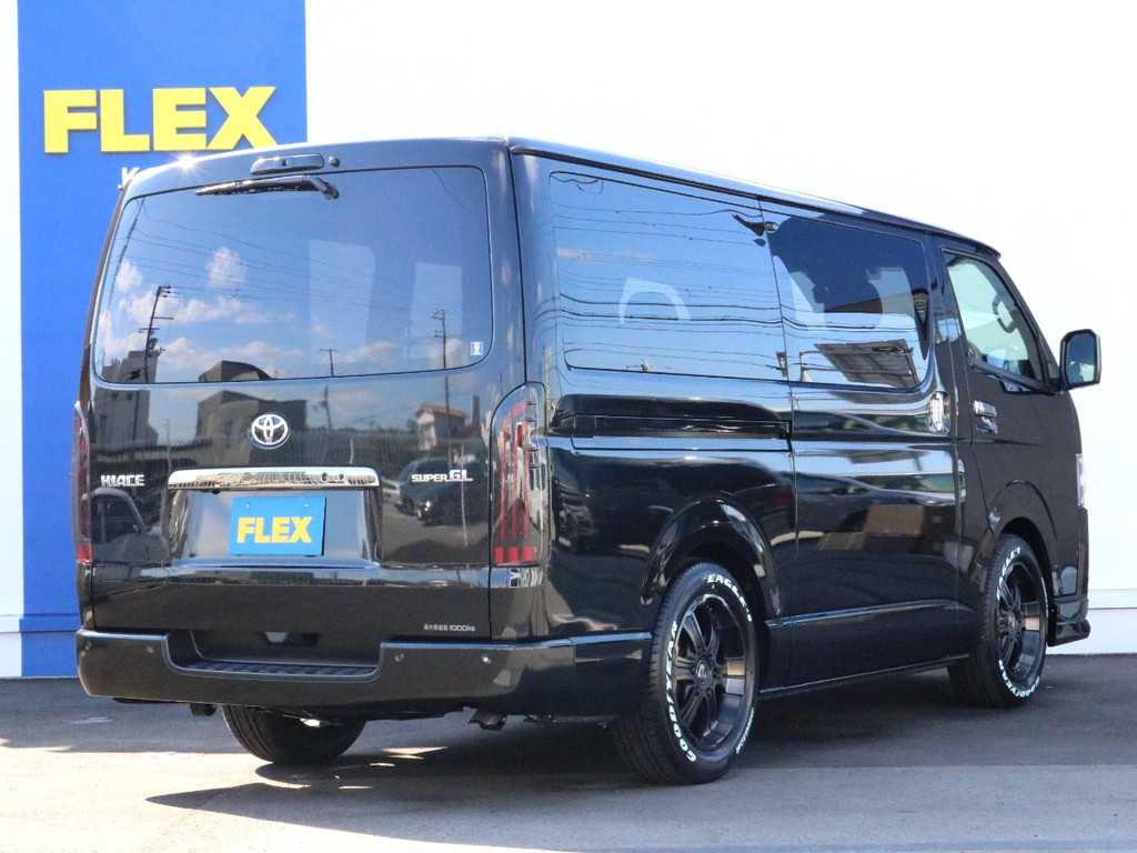 ハイエースの事なら専門店のFLEXハイエース神戸店まで！　新車中古車販売は勿論、経費が使えるリースや、ローンを使った販売など、ハイエースライフを始めるお手伝いを致します！
