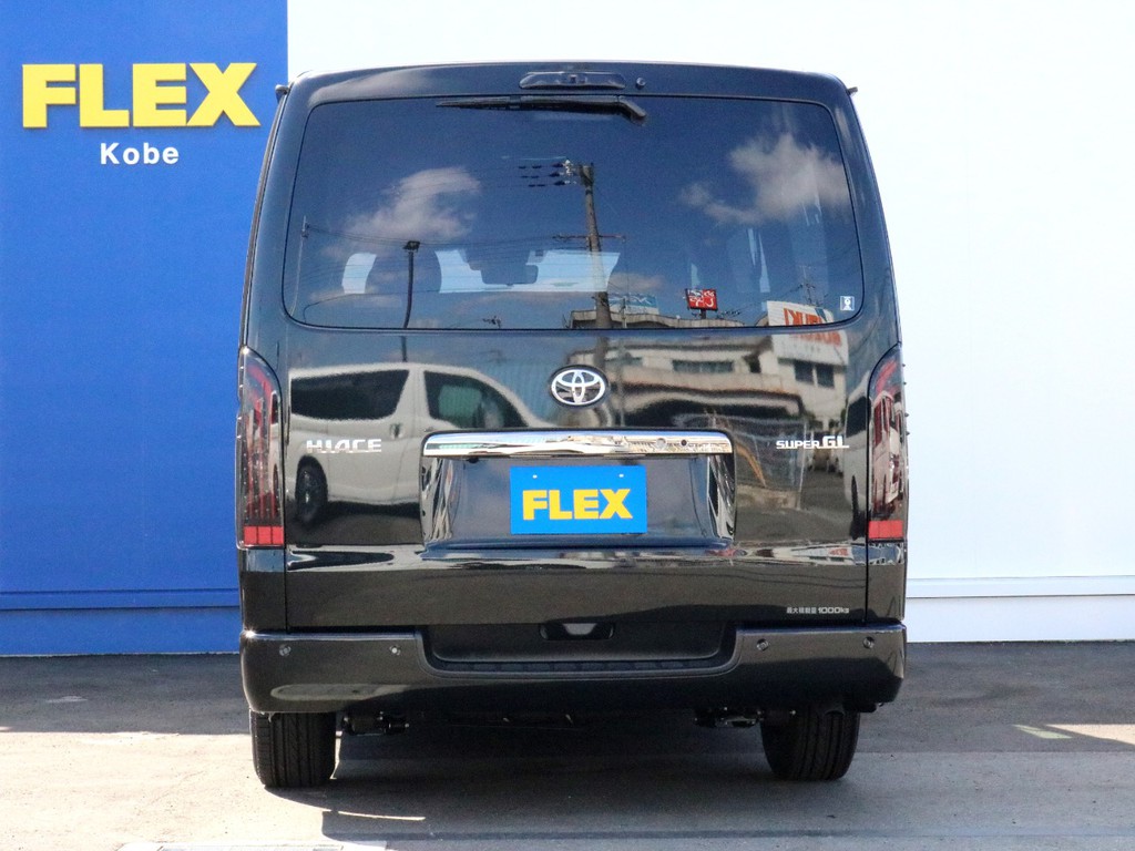 ハイエース（レジアスエース）、リノカ、グランエースをお探しならFLEX神戸店へ！　神戸店の展示車両は勿論、全国のFLEXが保有するハイエースの中から貴方にぴったりの一台をお探し致します！
