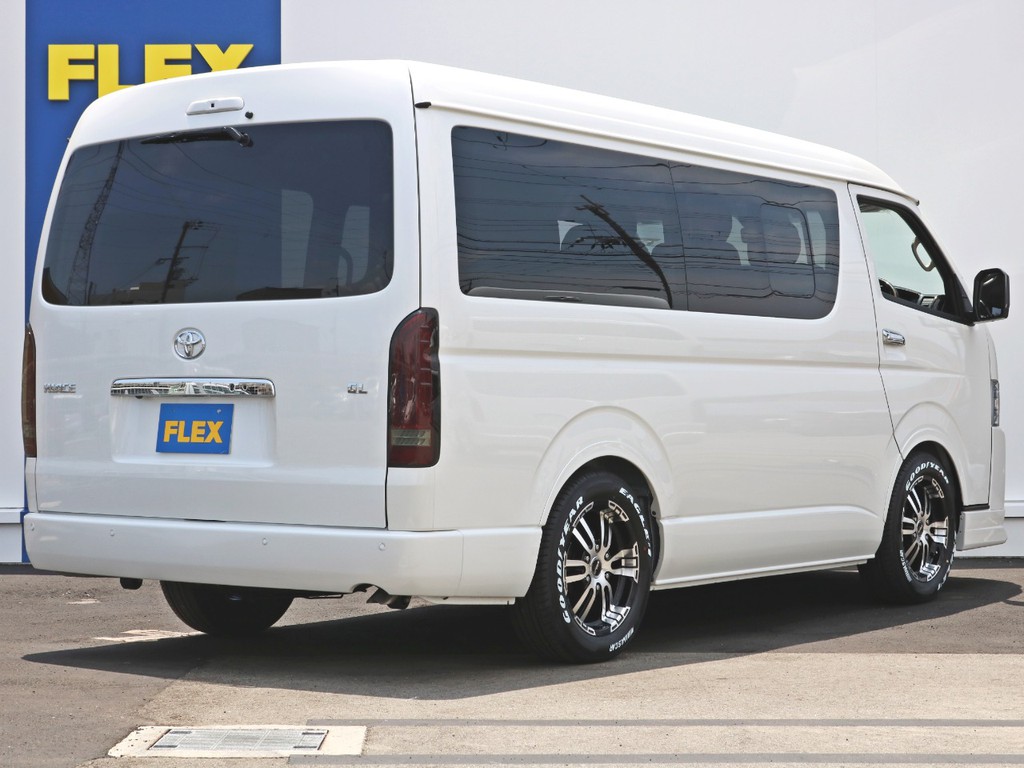 ハイエースの事なら専門店のＦＬＥＸハイエース神戸店へ！　新車中古車販売は勿論、経費が使えるリースやローンを使った販売など、新たなハイエースライフを始めるお手伝いを致します！