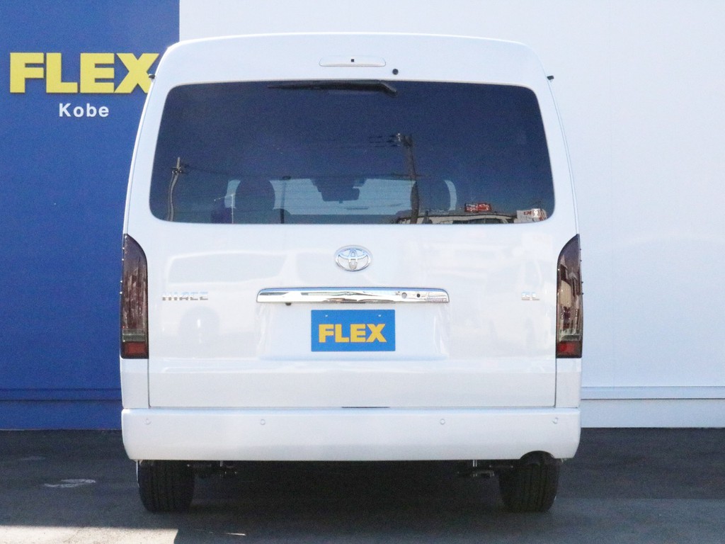 ハイエースをお探しならＦＬＥＸ神戸店へ！　神戸店の展示車両は勿論の事、全国のＦＬＥＸが保有するハイエースの中から貴方にぴったりの一台をお探し致します！