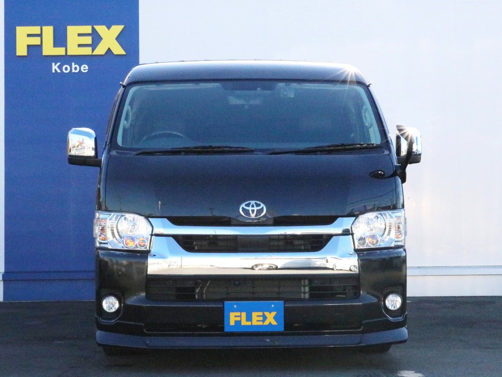 6型ハイエースワゴン テーブル＆フルフラットで送迎にも車中泊にも対応したFLEXシートアレンジVer2でお出かけしましょう！　ご来店お問合せはFLEXハイエース神戸店まで！　お早めに！