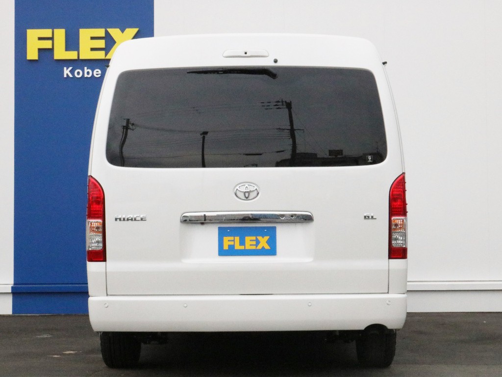 テールはあえて純正テールランプのままにしております。追加カスタムもお受けいたしますのでお気兼ねなくお申し付けください。