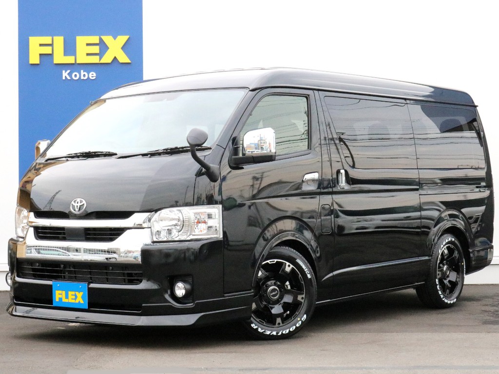 新車ワゴンGL　前向き１０人乗車３ナンバー乗用車のワゴンGLスタンダードモデルをベースに、皆様からのご要望の多いドレスアップパーツからオーディオ類を多数装着したナビパッケージが完成！