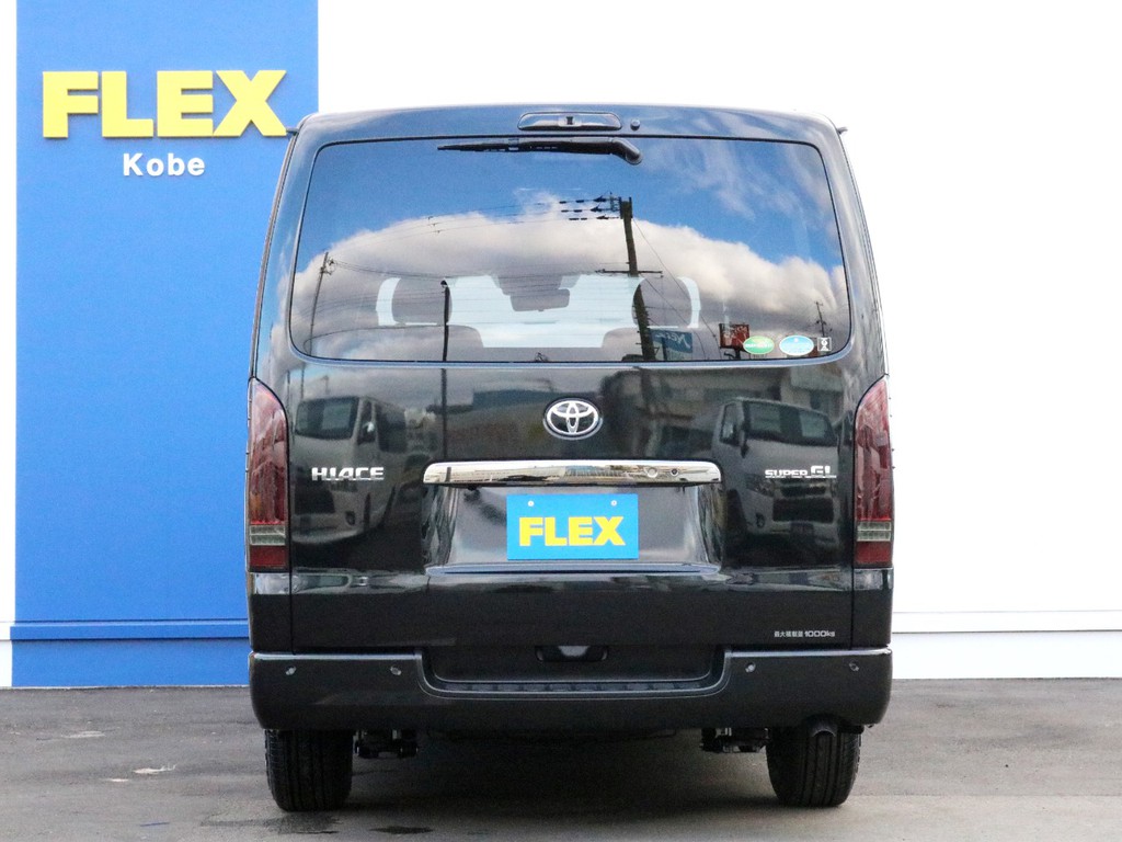 ハイエースをお探しならＦＬＥＸ神戸店へ！　神戸店の展示車両は勿論の事、全国のＦＬＥＸが保有するハイエースの中から貴方にぴったりの一台をお探し致します！