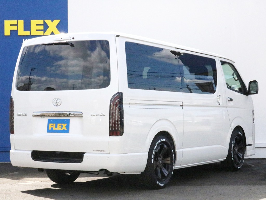 ハイエースのことなら専門店のFLEXハイエース神戸店にお任せください！　新車中古車販売は勿論、経費が使えるリースや、ローンを使った販売など、ハイエースライフを始めるお手伝いを致します。