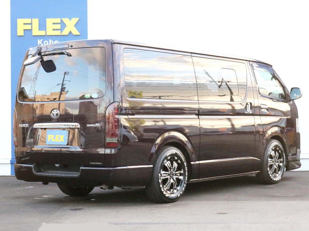 ハイエースの事なら専門店のＦＬＥＸハイエース神戸へ！　新車中古車販売は勿論の事、経費が使えるリースやローンを使った販売など、新たなハイエースライフを始めるお手伝いを致します。