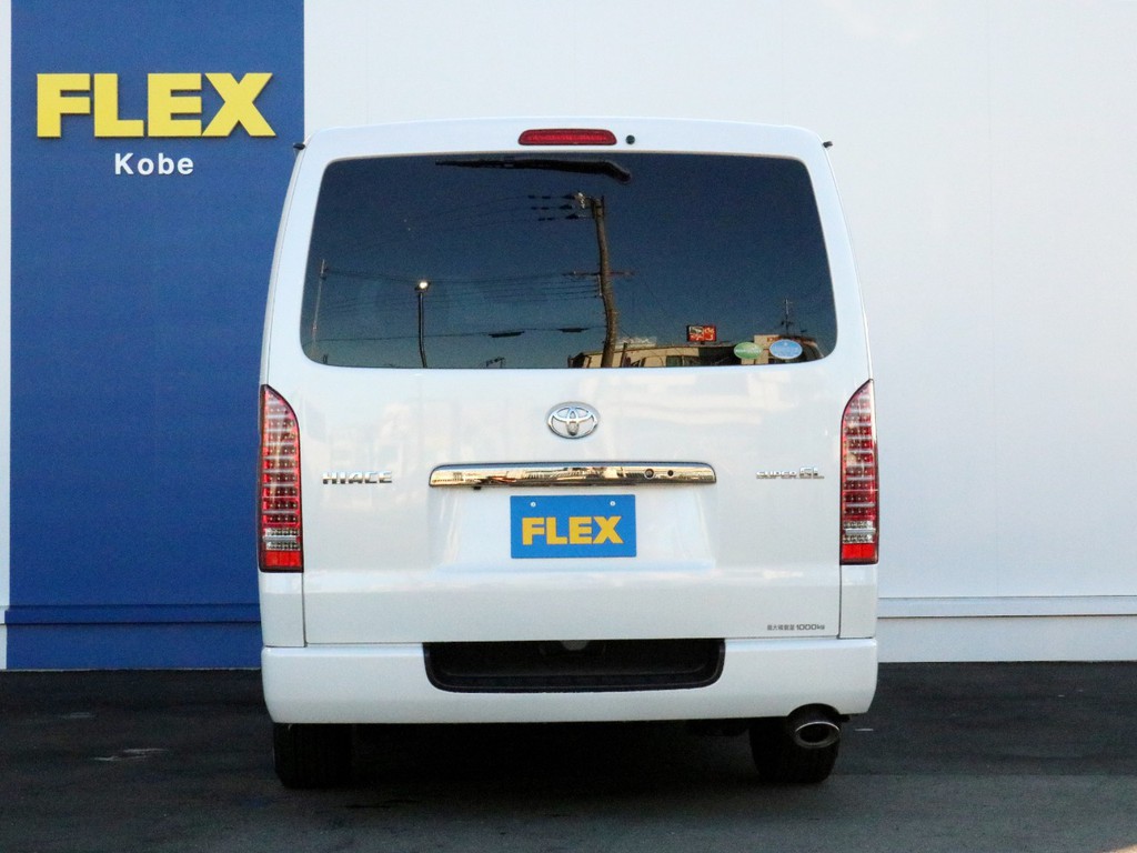 ハイエースをお探しならＦＬＥＸ神戸店へ！　神戸店の展示車両は勿論の事、全国のＦＬＥＸが保有するハイエースの中から貴方にぴったりの一台をお探し致します！