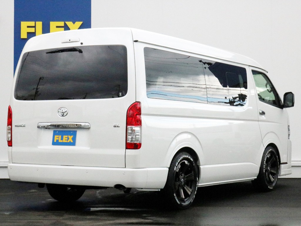 ハイエースの事なら専門店のＦＬＥＸハイエース神戸店へ！　新車中古車販売は勿論の事、経費が使えるリースやローンを使った販売など新たなハイエースライフを始めるお手伝いを致します。