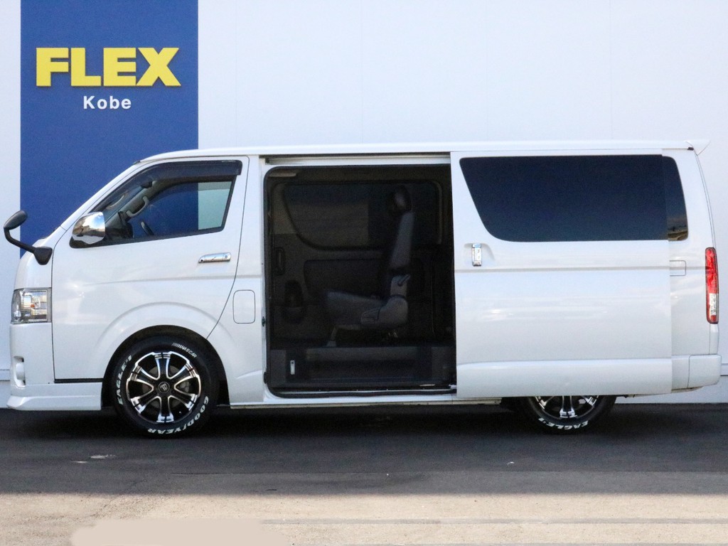新車時メーカーオプションの両側パワースライドドアを完備！　乗り降りや荷物の積み下ろしがとても楽になります♪　停車時の換気にもご活用頂けます。