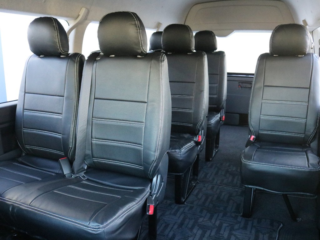 グランドキャビンの室内写真です。多人数の旅行や送迎に大活躍の一台です！