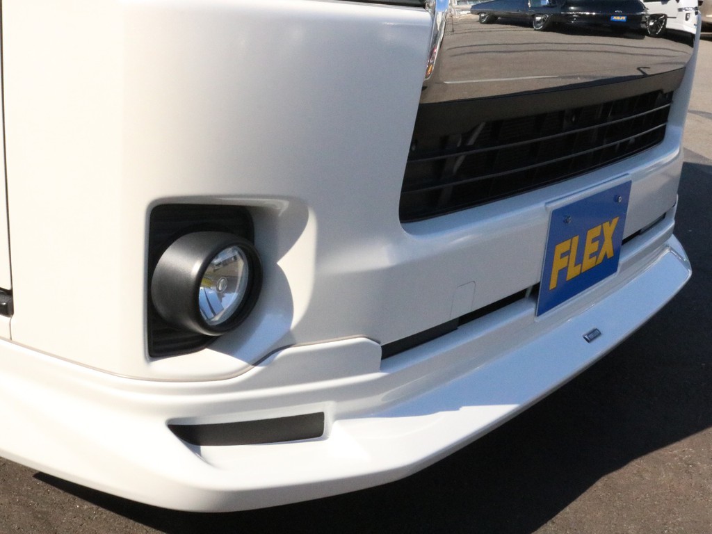 モデリスタ　フロントリップスポイラーを装着済みでフェイス回りがカッコいい！　フォグバルブもＬＥＤに交換済みです♪