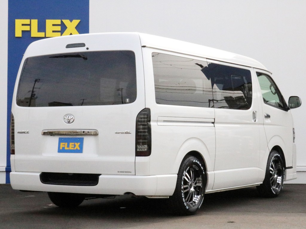 ハイエースの事なら専門店のＦＬＥＸハイエース神戸へ！　新車中古車販売は勿論の事、経費が使えるリースやローンを使った販売など新たなハイエースライフを始めるお手伝いを致します！