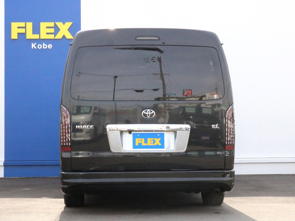 ハイエースをお探しならＦＬＥＸ神戸店へ！　神戸店の展示車両は勿論の事、全国のＦＬＥＸが保有するハイエースの中から貴方にぴったりの一台をお探し致します！