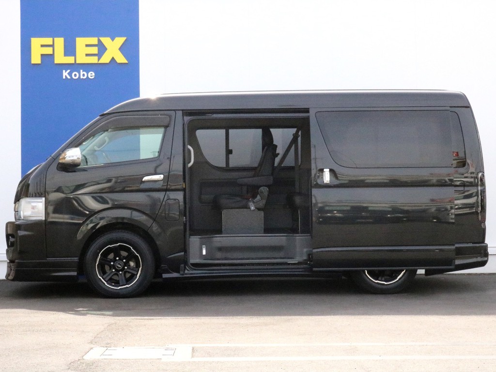 新車時メーカーオプションのパワースライドドアも完備！　後部座席の乗り降りが楽になります♪