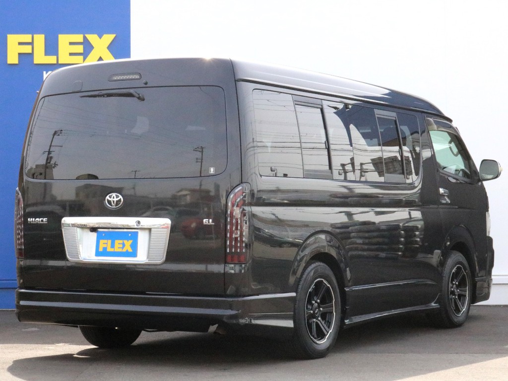 ハイエースの事なら専門店のＦＬＥＸハイエース神戸店へ！　新車中古車販売は勿論の事、経費が使えるリースやローンを使った販売など新たなハイエースライフを始めるお手伝いを致します！