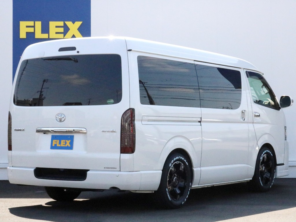 ハイエースの事なら専門店のＦＬＥＸハイエース神戸店へ！　新車中古車販売は勿論の事、経費が使えるリースやローンを使った販売など新たなハイエースライフを始めるお手伝いを致します！