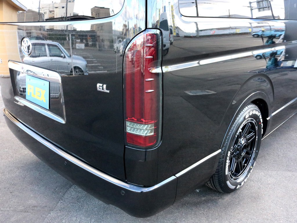 ハイエースのことなら専門店のFLEXハイエース神戸店まで！　新車中古車販売は勿論、経費が使えるリースや、ローンを使った販売などハイエースライフを始めるお手伝いを致します！
