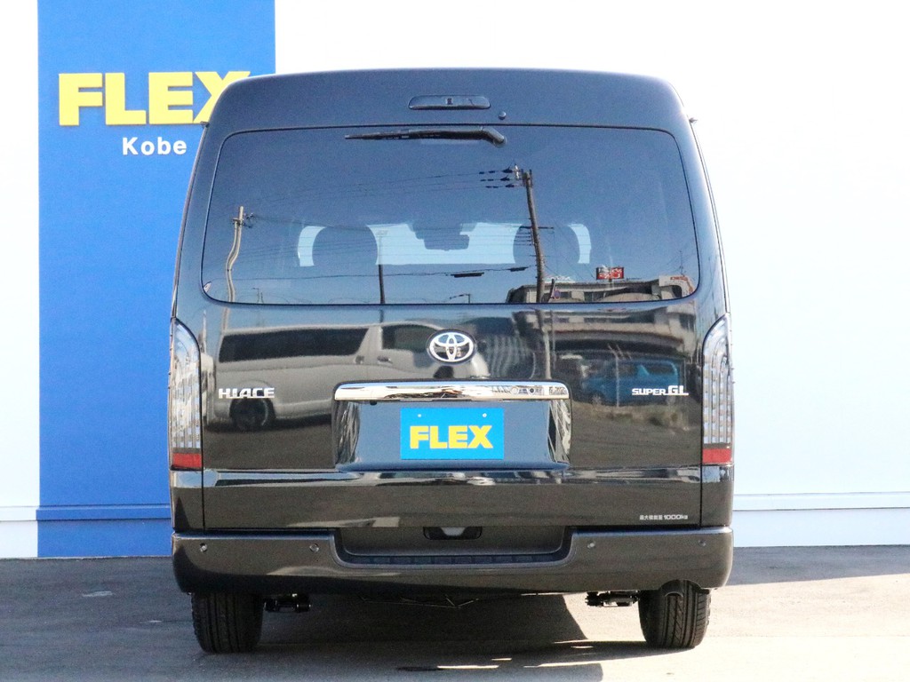 ハイエースをお探しならＦＬＥＸ神戸店へ！　神戸店の展示車両は勿論の事、全国のＦＬＥＸが保有するハイエースの中から貴方にぴったりの一台をお探し致します！