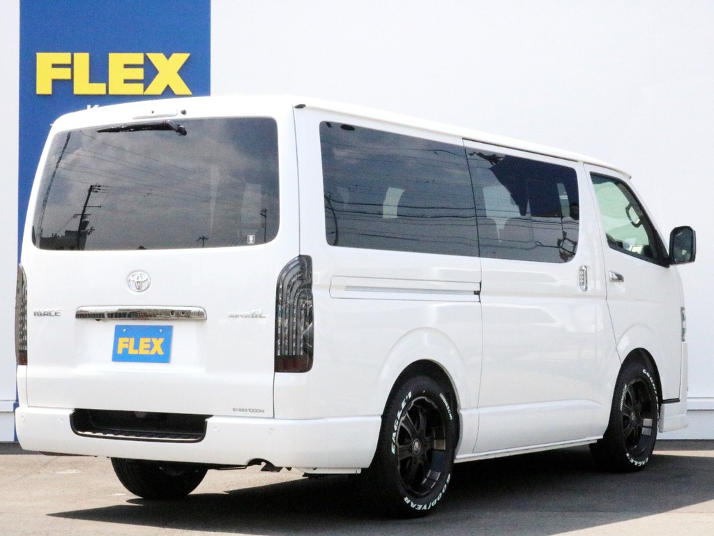 ハイエースの事なら専門店のＦＬＥＸハイエース神戸店へ！　新車中古車販売は勿論、経費が使えるリースやローンを使った販売など新たなハイエースライフを始めるお手伝いを致します！