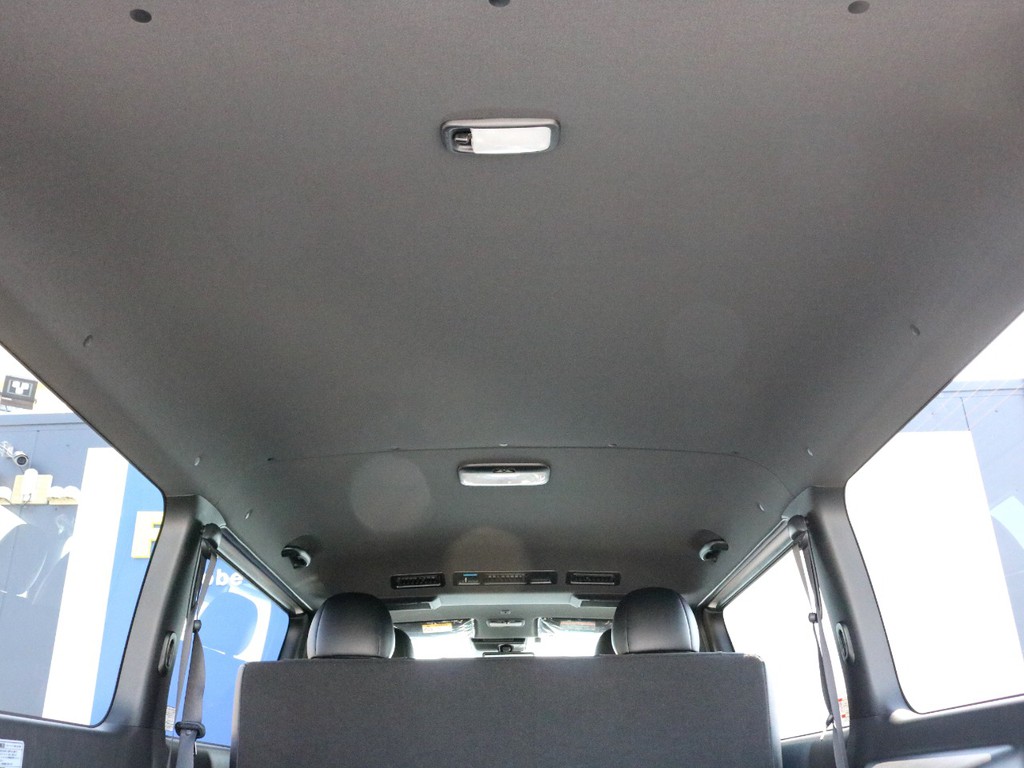ダークプライムⅡ特別仕様車なので天井部分やピラー部分等が黒で統一されています。通常のGLグレードと比較して内装に高級感が演出されています。