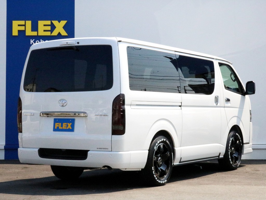 ハイエースをお探しならＦＬＥＸ神戸店へ！　新車中古車販売は勿論、経費が使えるリースやローンを使った販売など新たなハイエースライフを始めるお手伝いを致します。